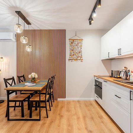 Laba Kolobrzeg Apartamenty Kollataja Z Parkingiem Екстериор снимка