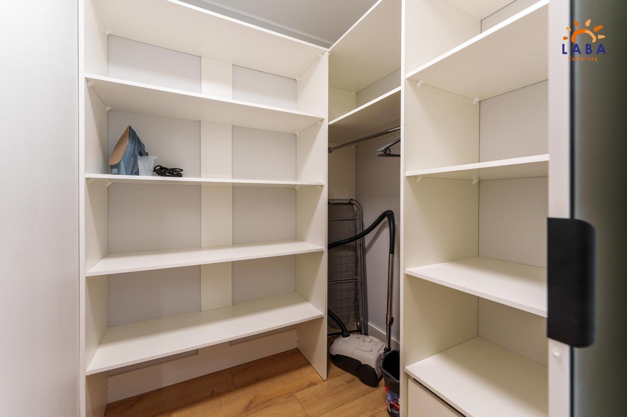 Laba Kolobrzeg Apartamenty Kollataja Z Parkingiem Екстериор снимка