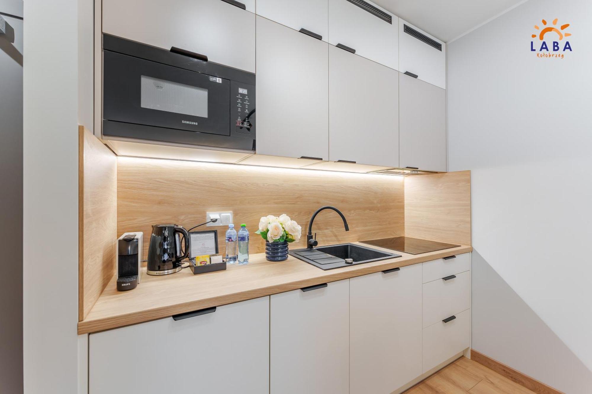 Laba Kolobrzeg Apartamenty Kollataja Z Parkingiem Екстериор снимка