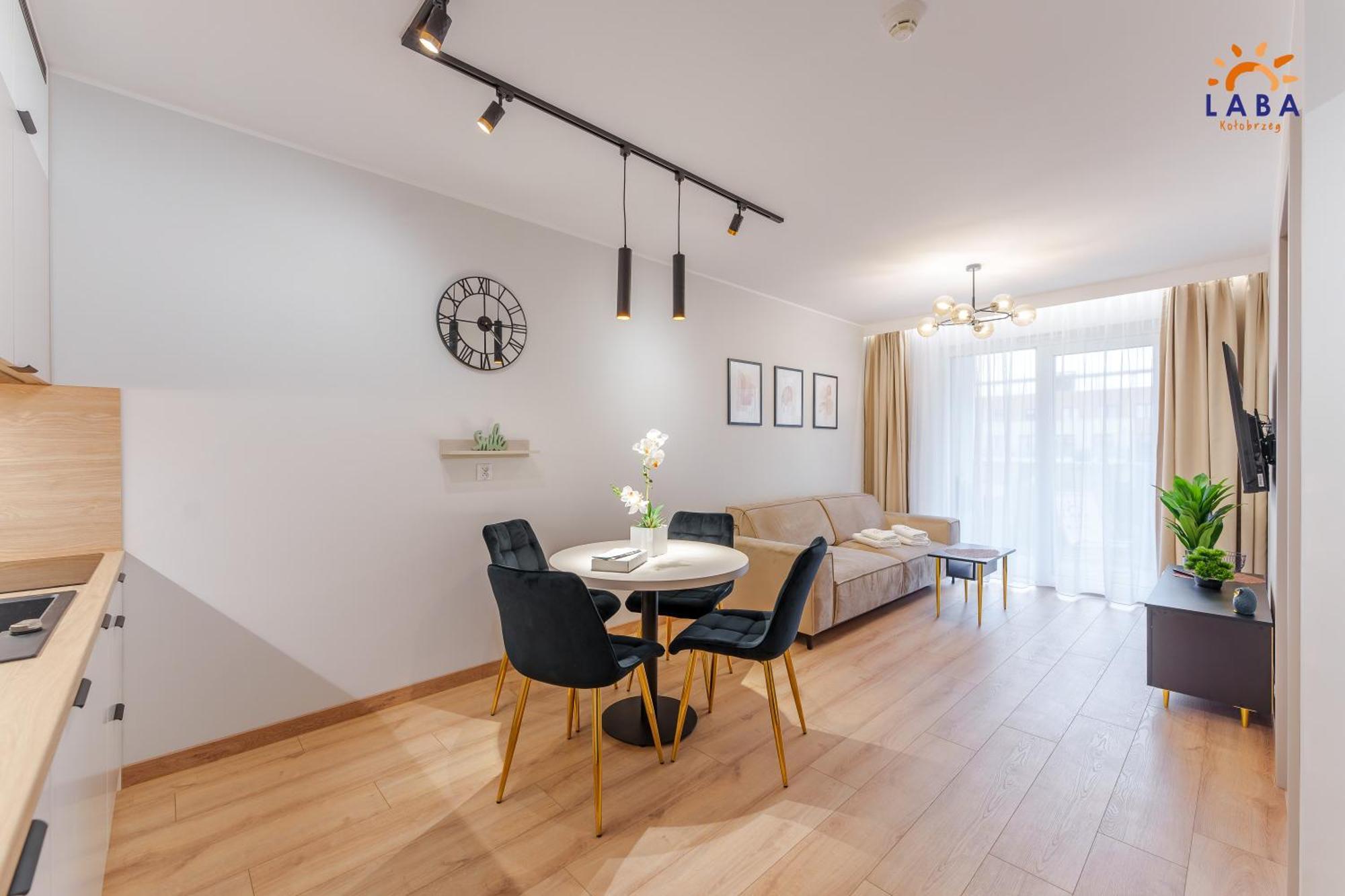 Laba Kolobrzeg Apartamenty Kollataja Z Parkingiem Екстериор снимка