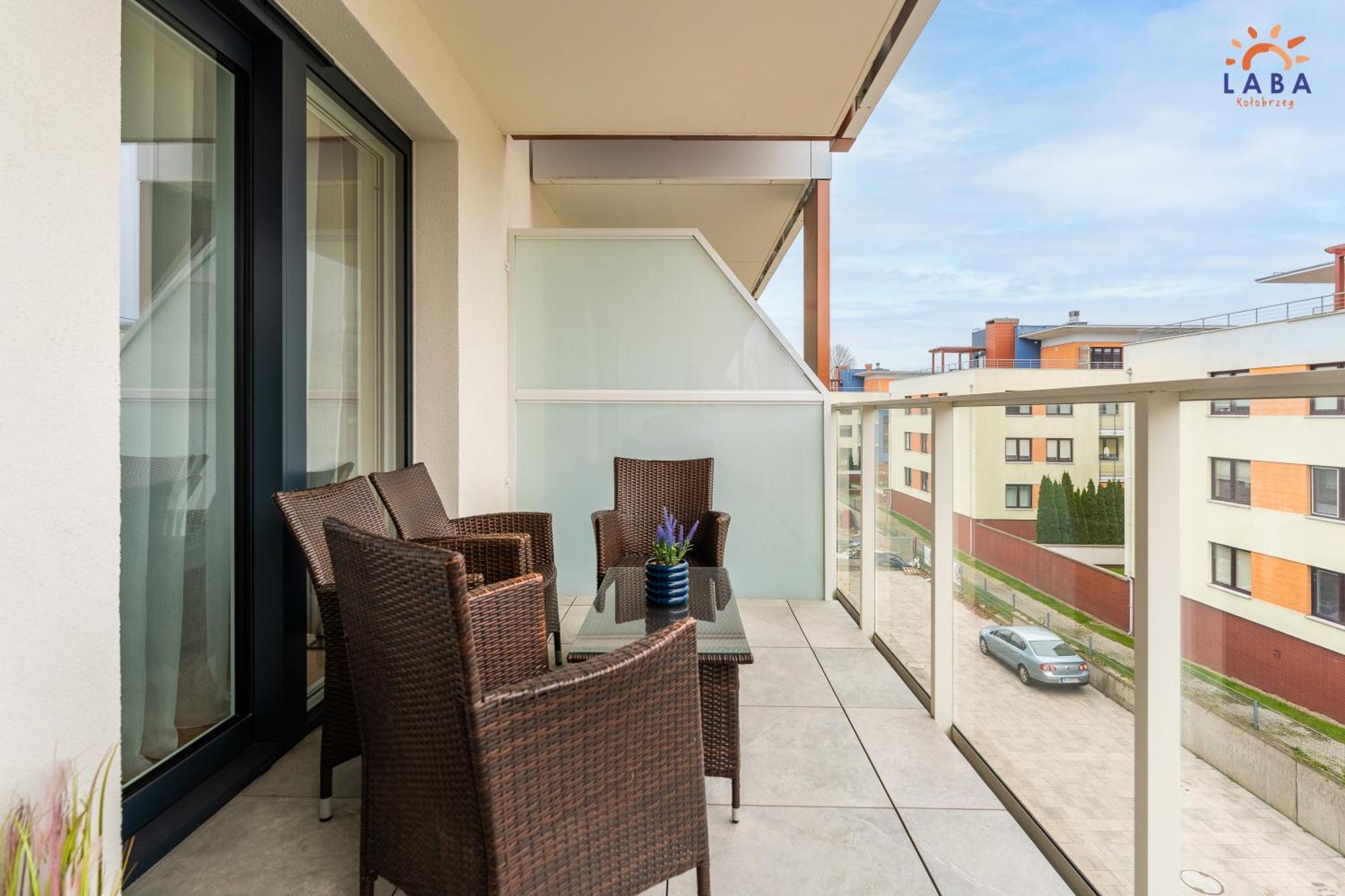 Laba Kolobrzeg Apartamenty Kollataja Z Parkingiem Екстериор снимка